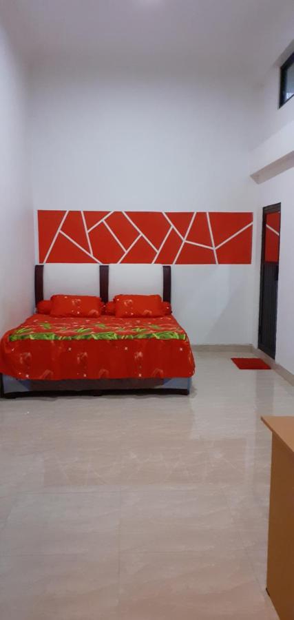 Almira Homestay Jambi Exterior photo