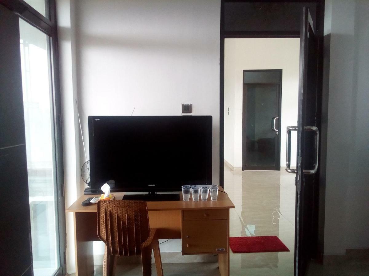 Almira Homestay Jambi Exterior photo