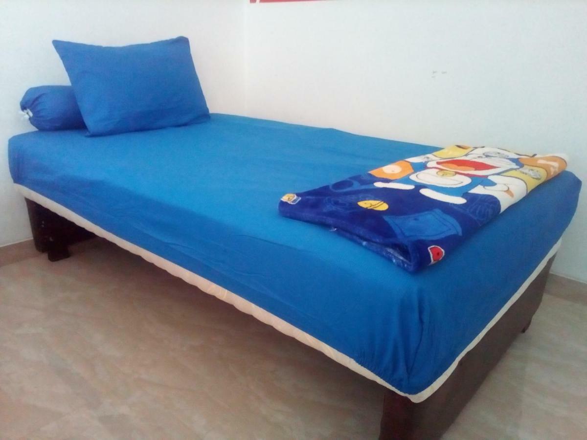 Almira Homestay Jambi Exterior photo