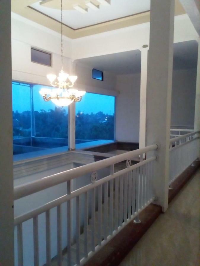Almira Homestay Jambi Exterior photo